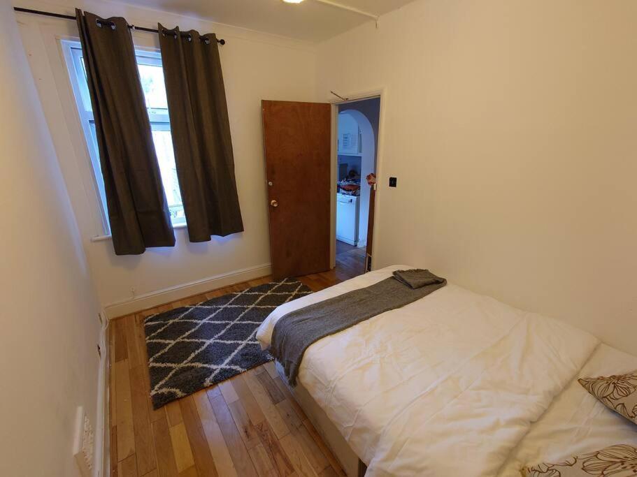 Edwardian 4 Bedrooms With 4 Bathrooms Townhouse, Next To Underground, Accommodates 10 People Londres Exterior foto